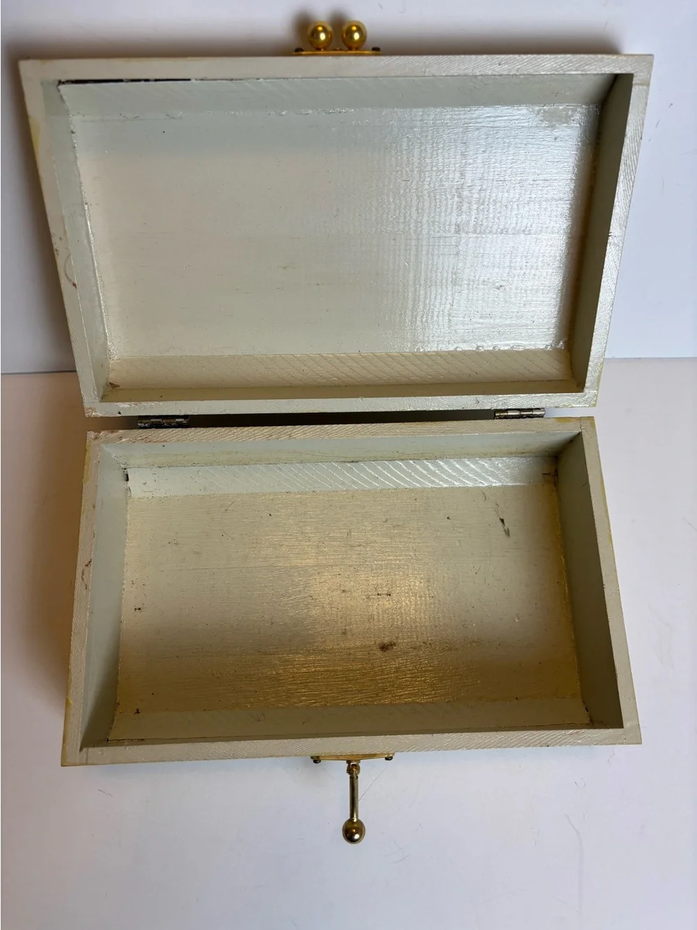 Vintage item pretty